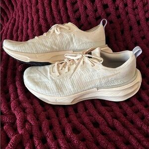 Nike Men's ZoomX Invincible Run Flyknit 3 Sneakers 10.5